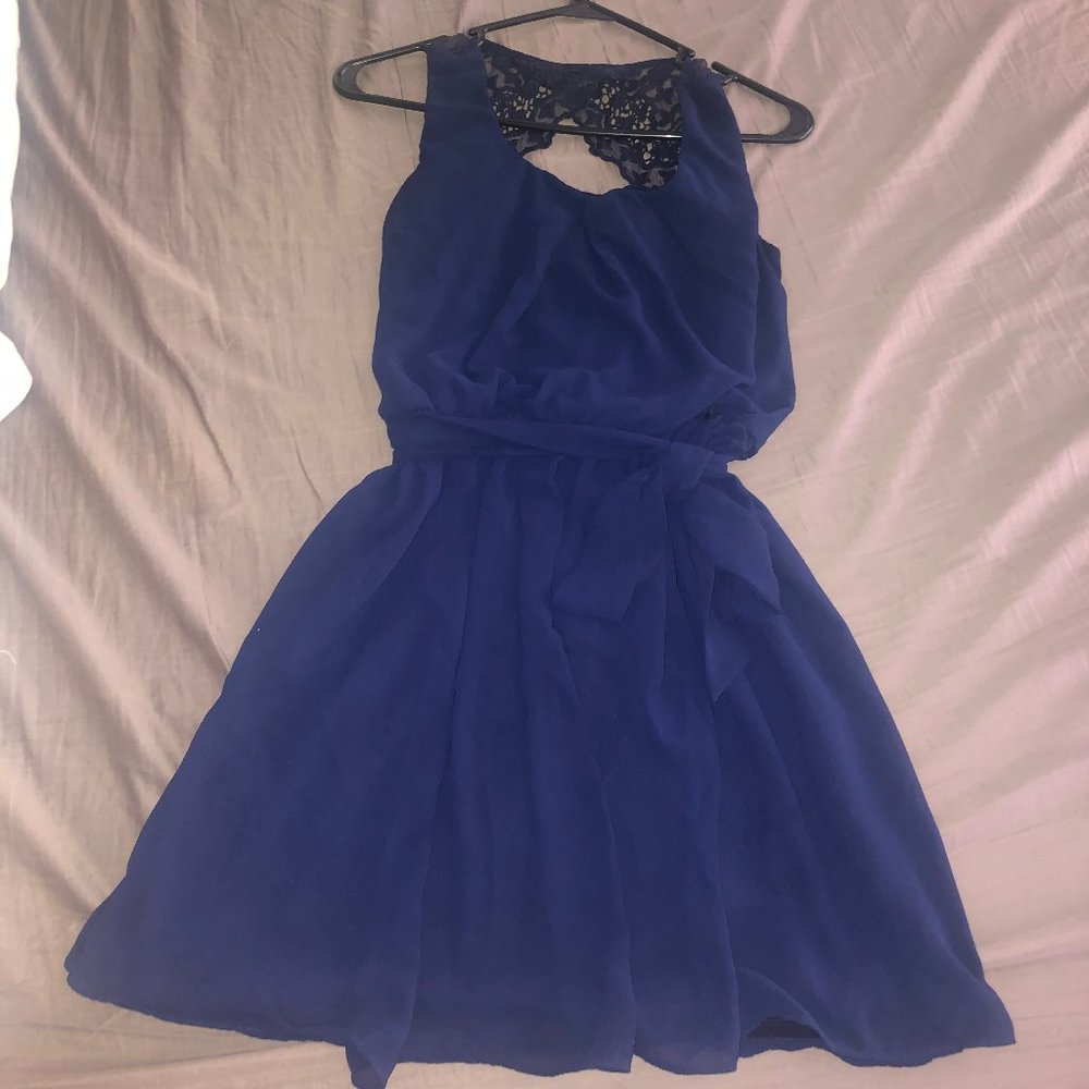 Dress - Picture 2 of 2